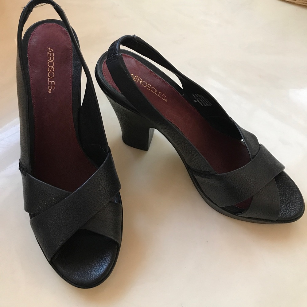 Aerosoles black leather platform slingbacks